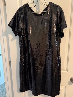 NWT -crown & ivy Black Sequin Short-Sleeve Mini Dress-size L